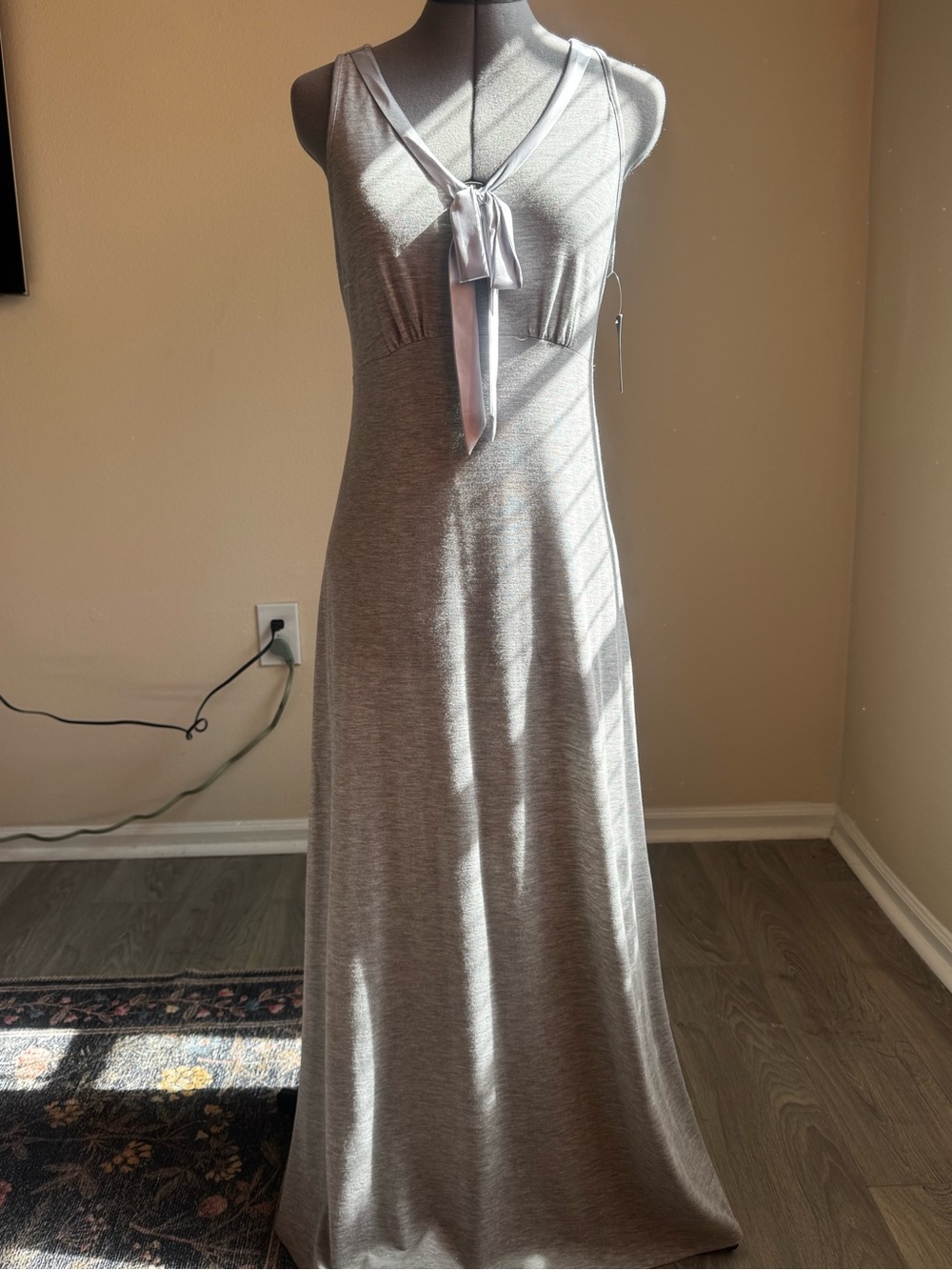 Jones New York size S grey nightgown NWT
